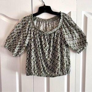 EUC LOFT army / olive print green short sleeve shirt L